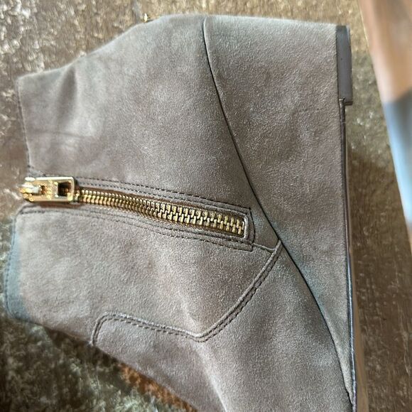 Coach booties, gray color, golden zipper size 8 1/2 - Picture 8 of 13
